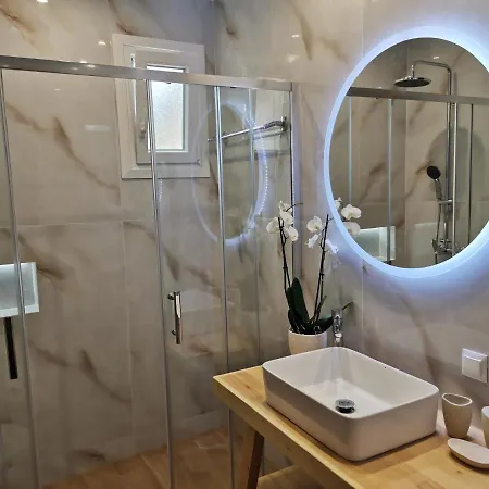 Nely's Luxury * Нидри