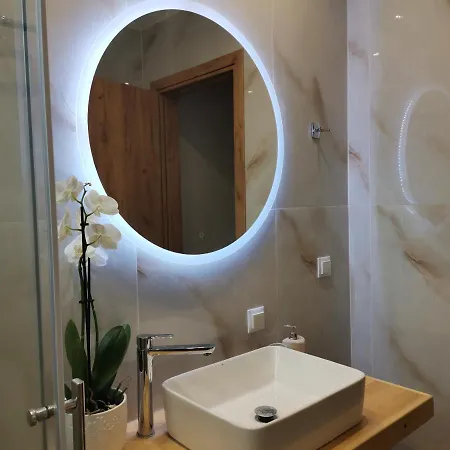 Nely's Luxury * Нидри