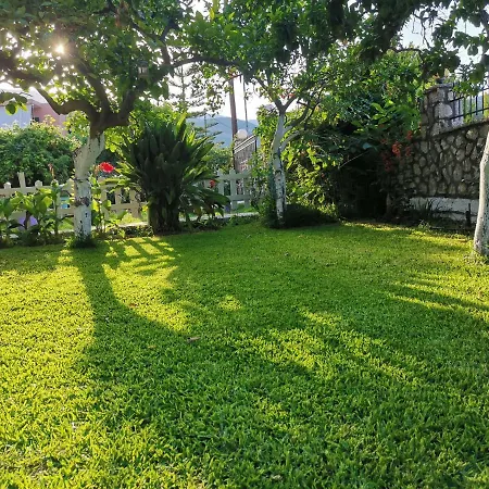 Nely's Luxury Apartment *