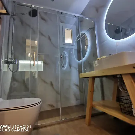 Nely's Luxury Apartment *